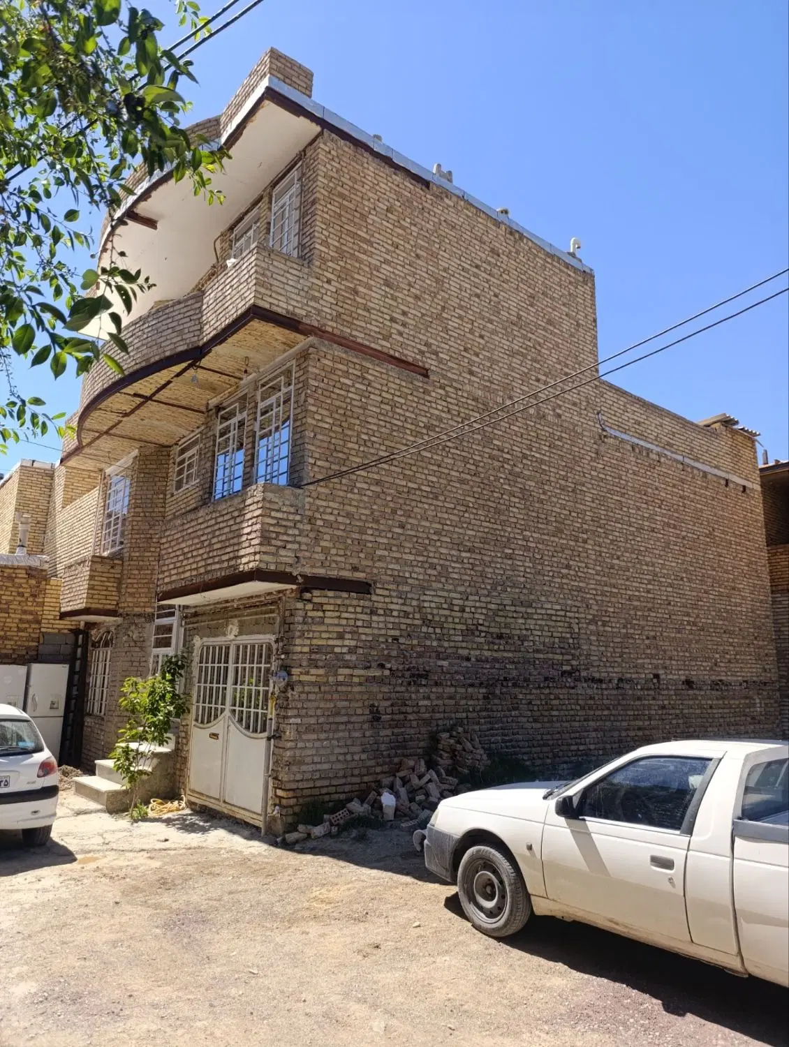 زمین مسکونی در پشت پل آذربایجان