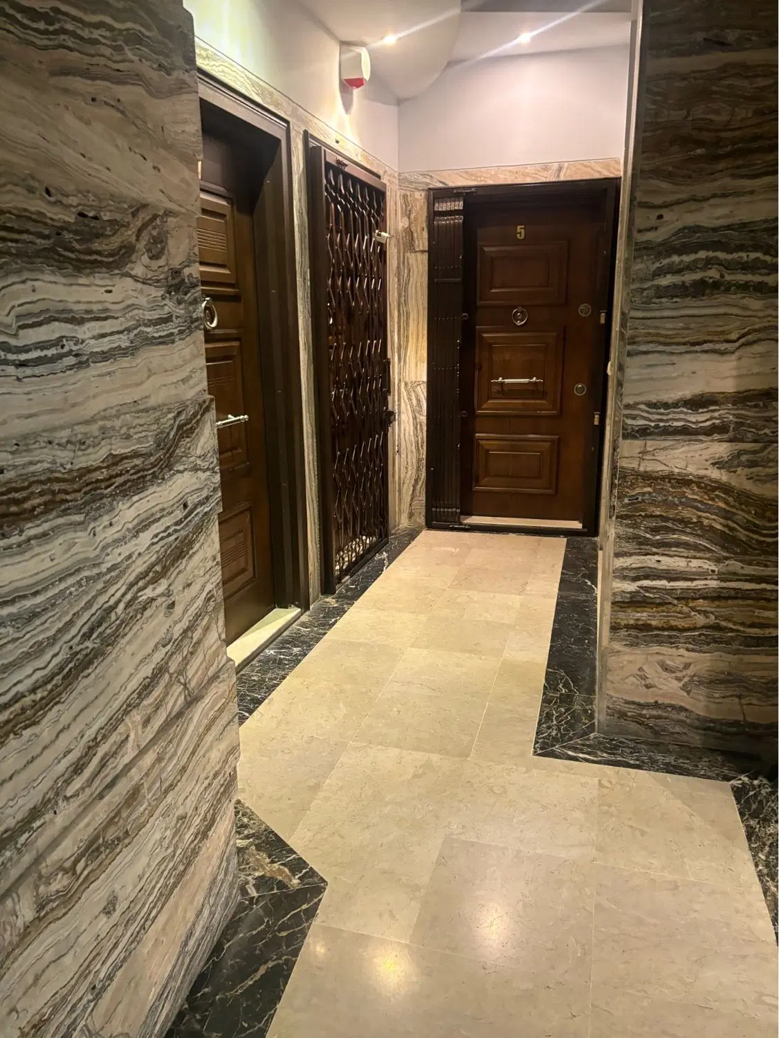 بهارستان یکم ، فول