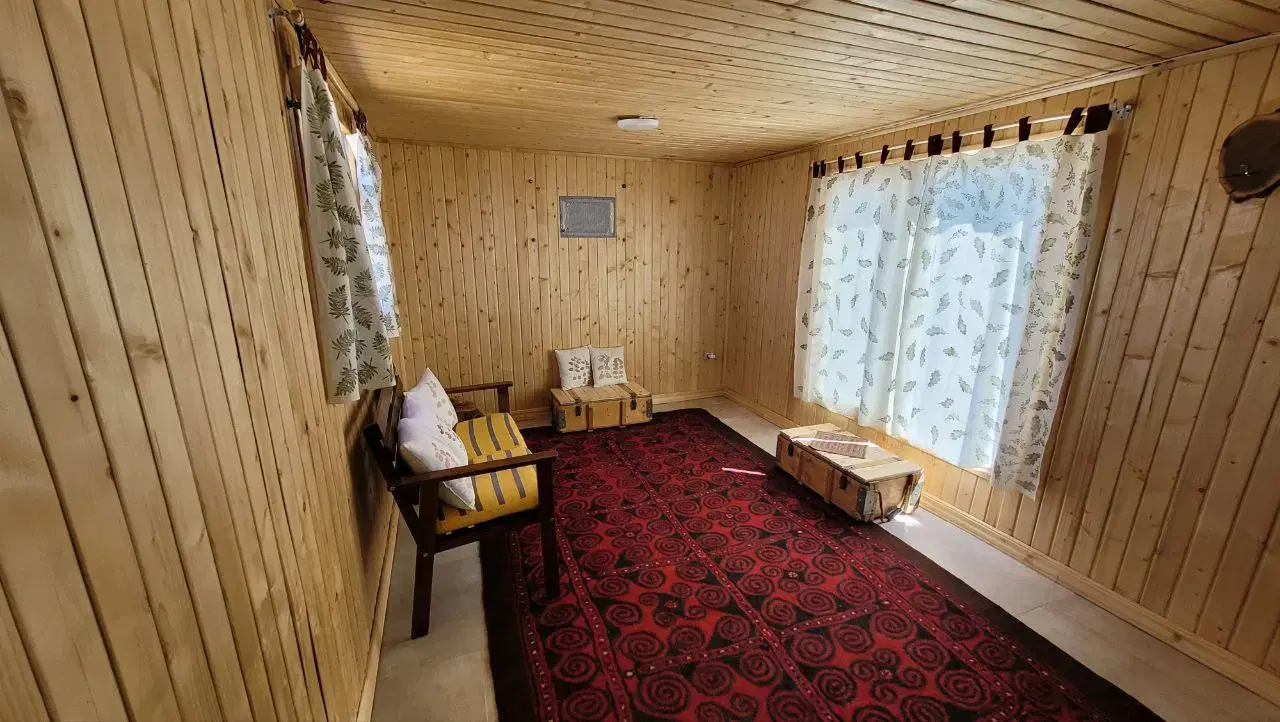 باغ ۶۰۰۰ متری، چشم انداز رویایی، خانه نقلی مدرن