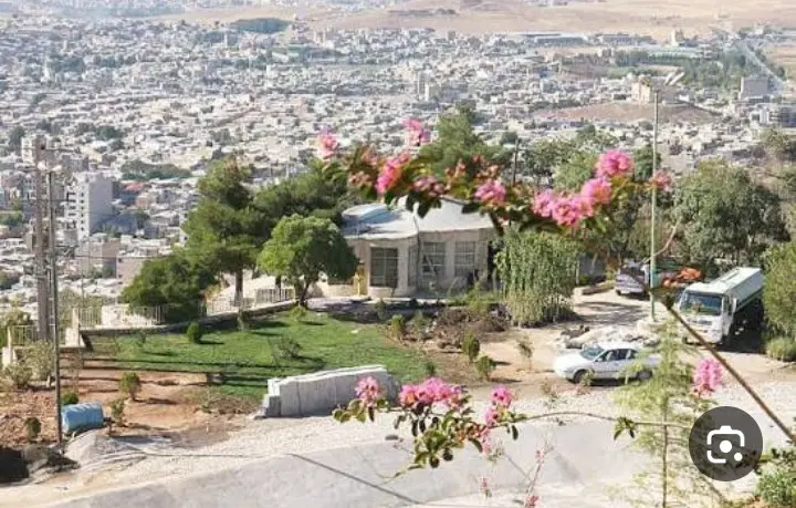 ۱۸۰ متر زمین