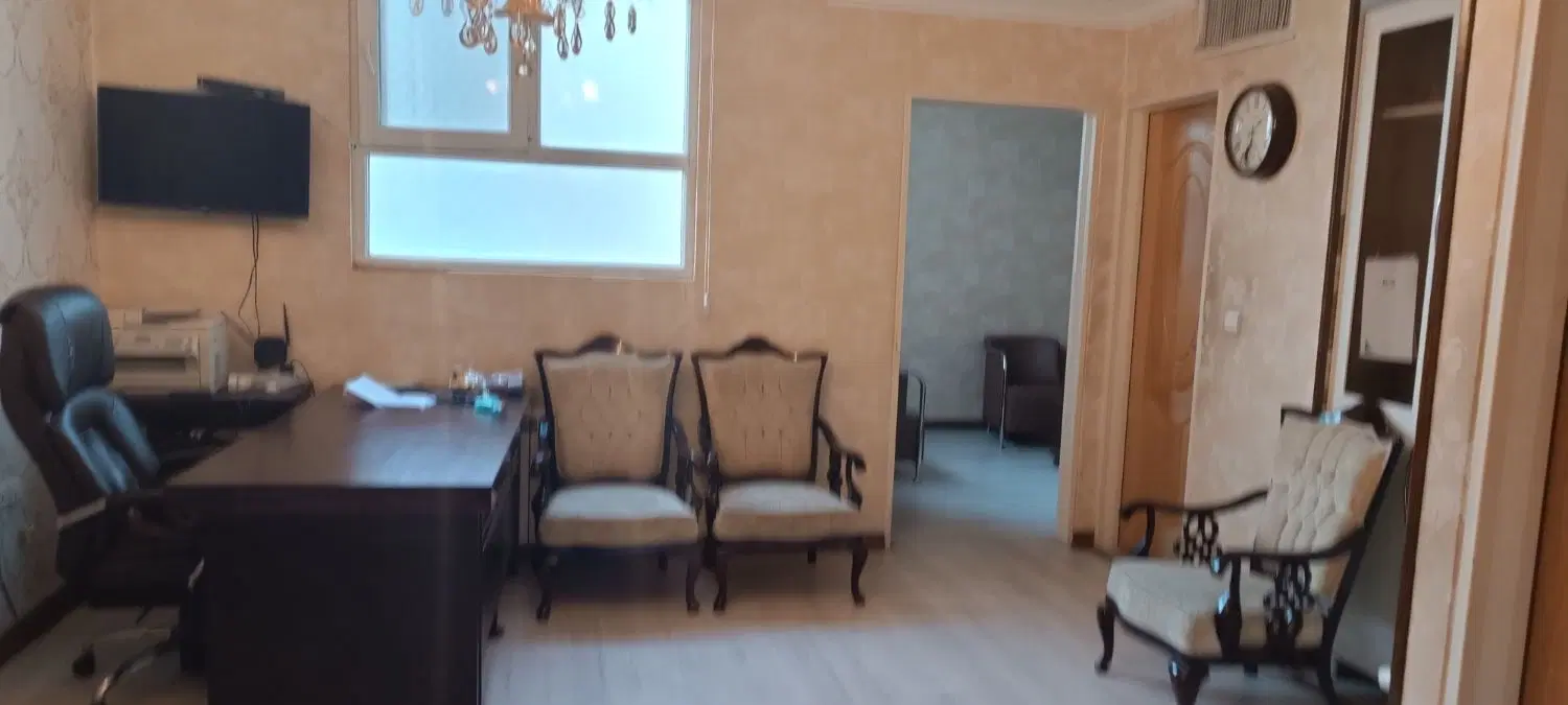 اجاره یه دفتروکالت با تمام تجهیزات