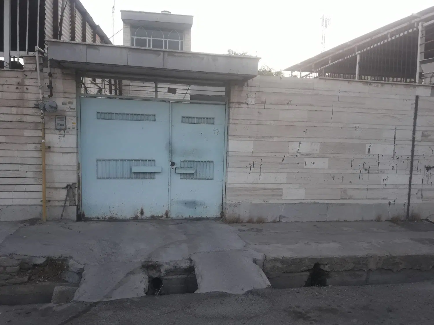 منزل مسکونی خ مصطفی خمینی پشت شهرداری