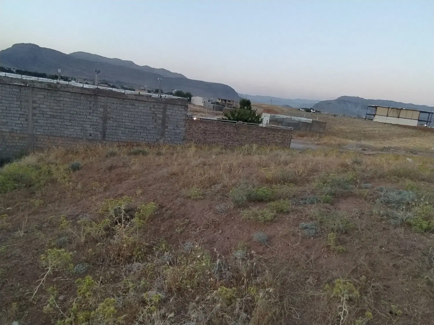 زمین مسکونی دهنو