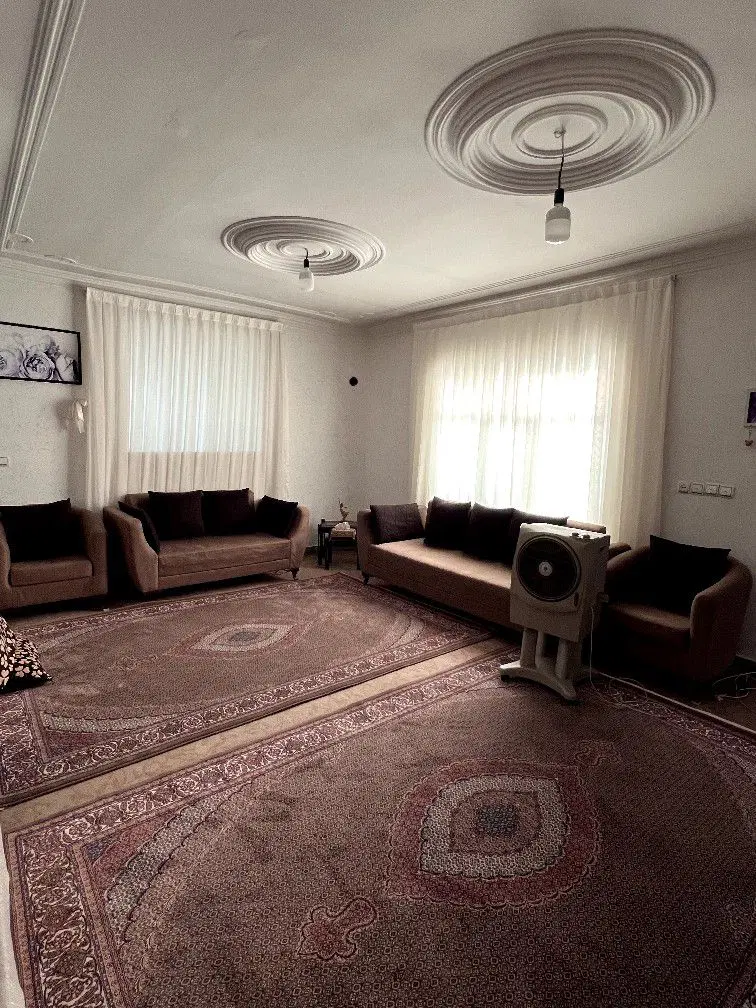 خانه دوطبقه ویلایی حسن اباد مدنی