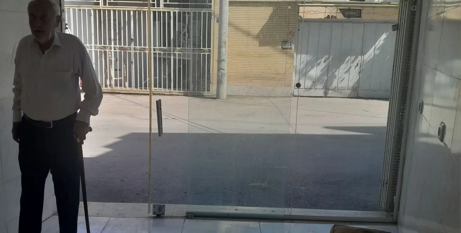 اجاره دو باب مغازه در خیابان ولیعصر
