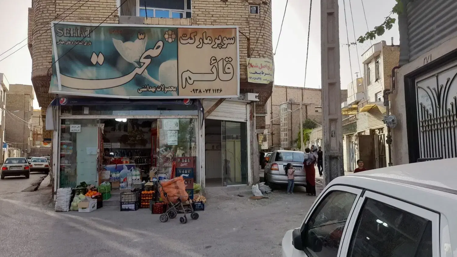 مغازه نبش داخل طبرسی شمالی 52
