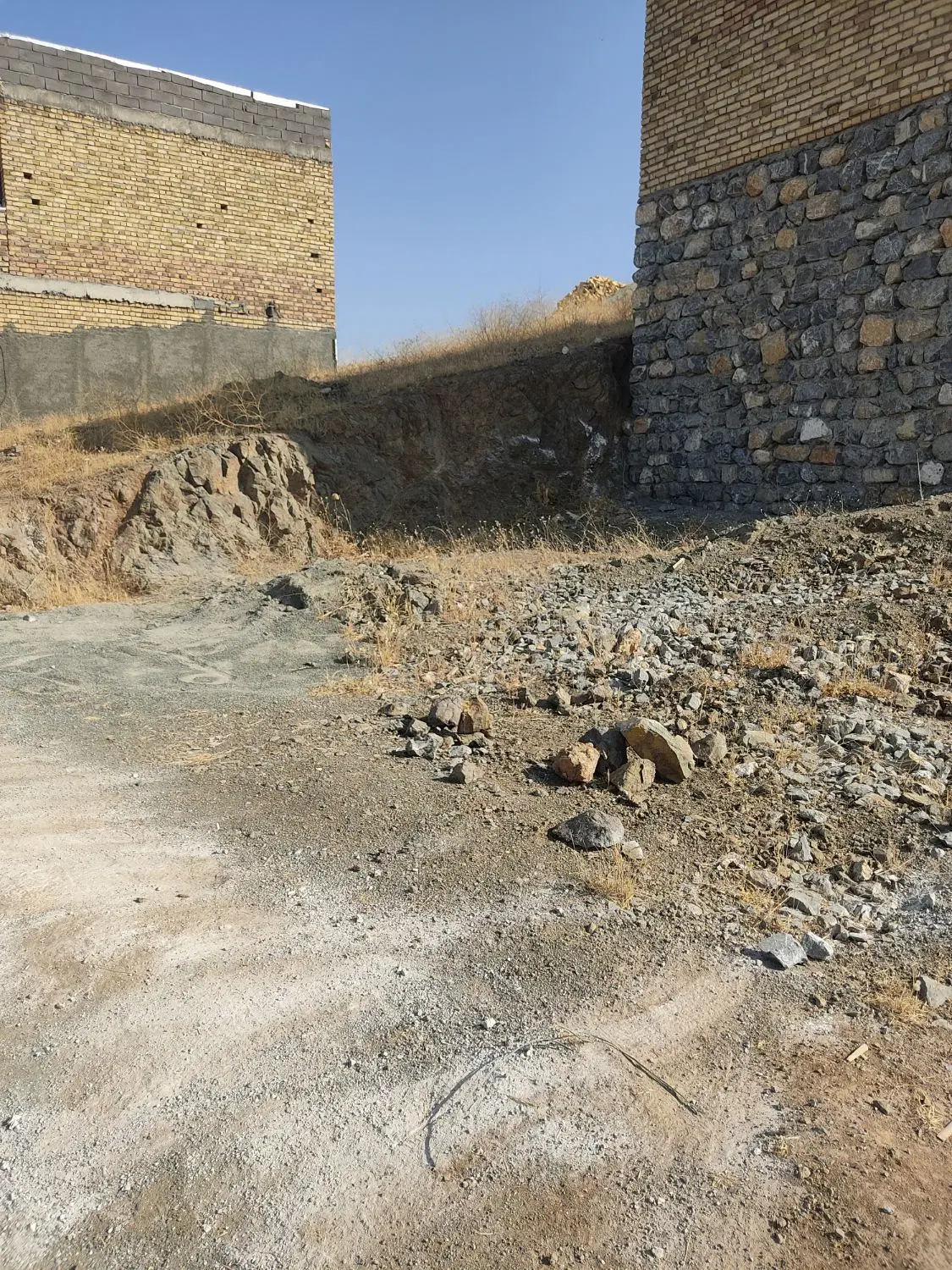 زمین ۶۰متری فروشی