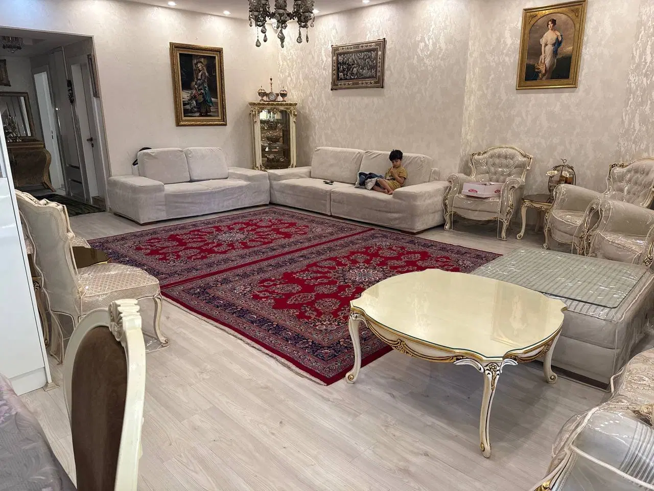 آپارتمان طبقه ۱ تک واحدی گلشن