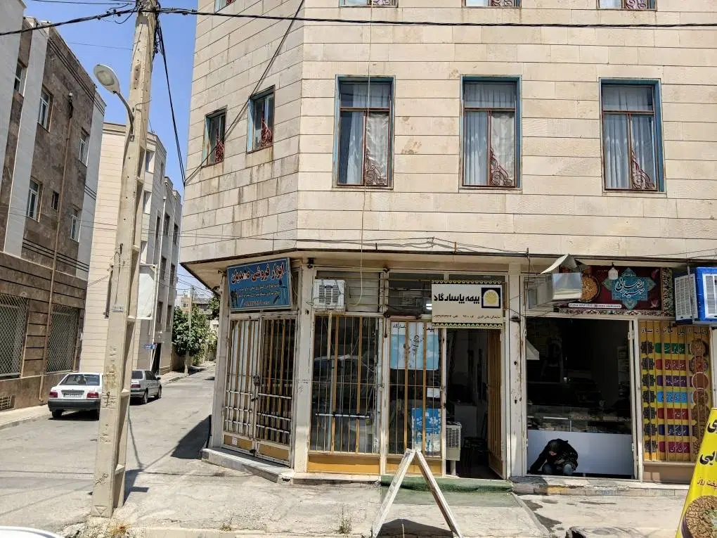فروش مغازه دو بر