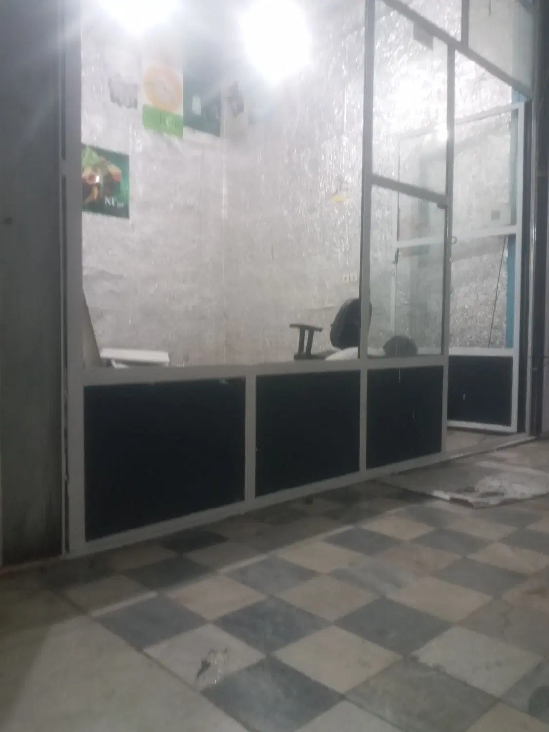 فروش واحد تجاری وافع در پاساژ مهدی سرابله