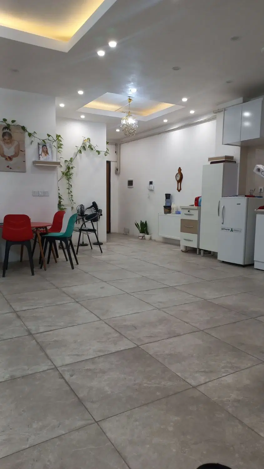 آپارتمان ۷۸متری نوساز بر خیابان اصلی روبروبازارچه