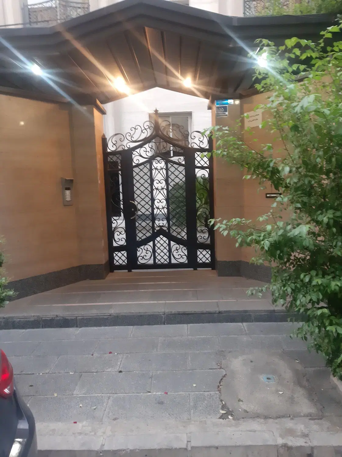 آپارتمان نگارستان ۱۵۰ متر قیمت مناسب