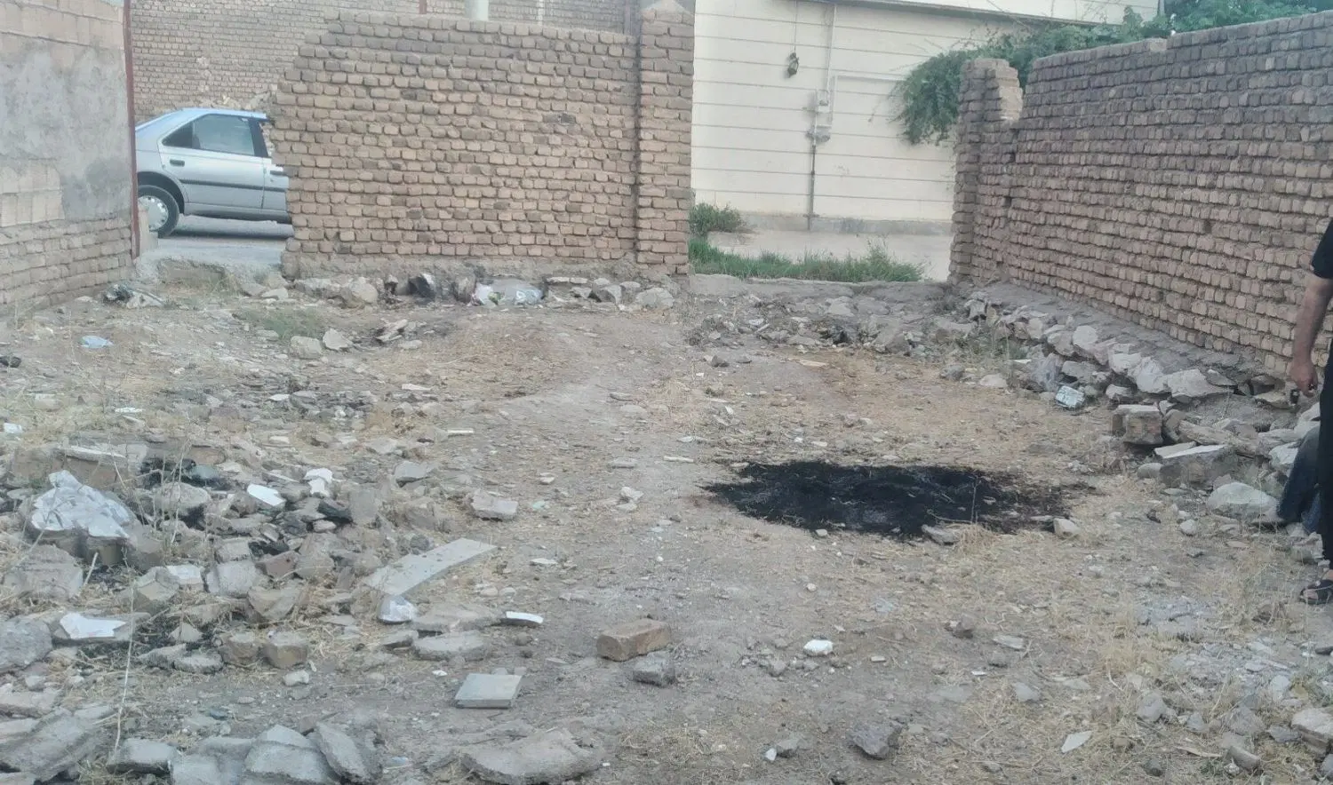 زمین دره گرم زیر ترمینال الشتر