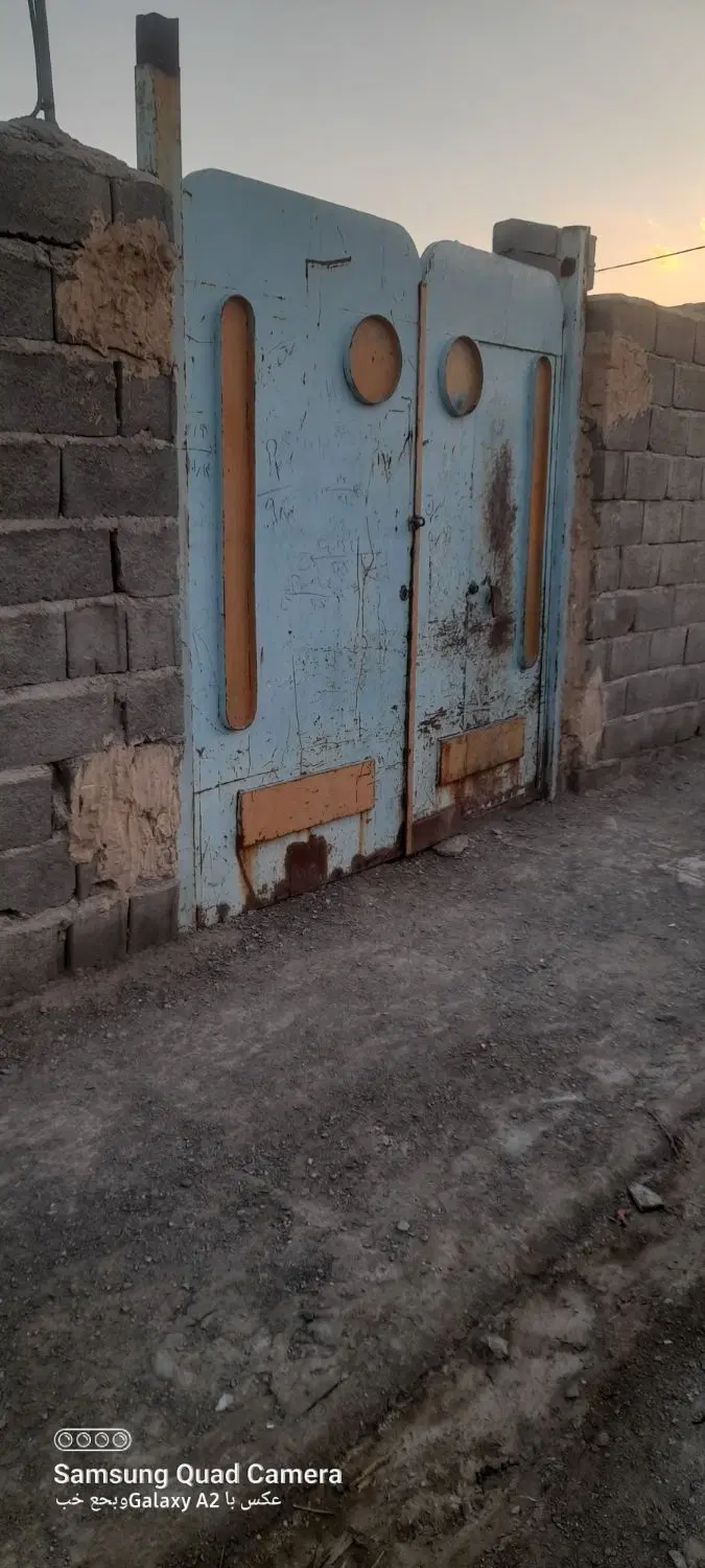 سلام منزل یا ویلا ۲۶۰متری اب برق داره