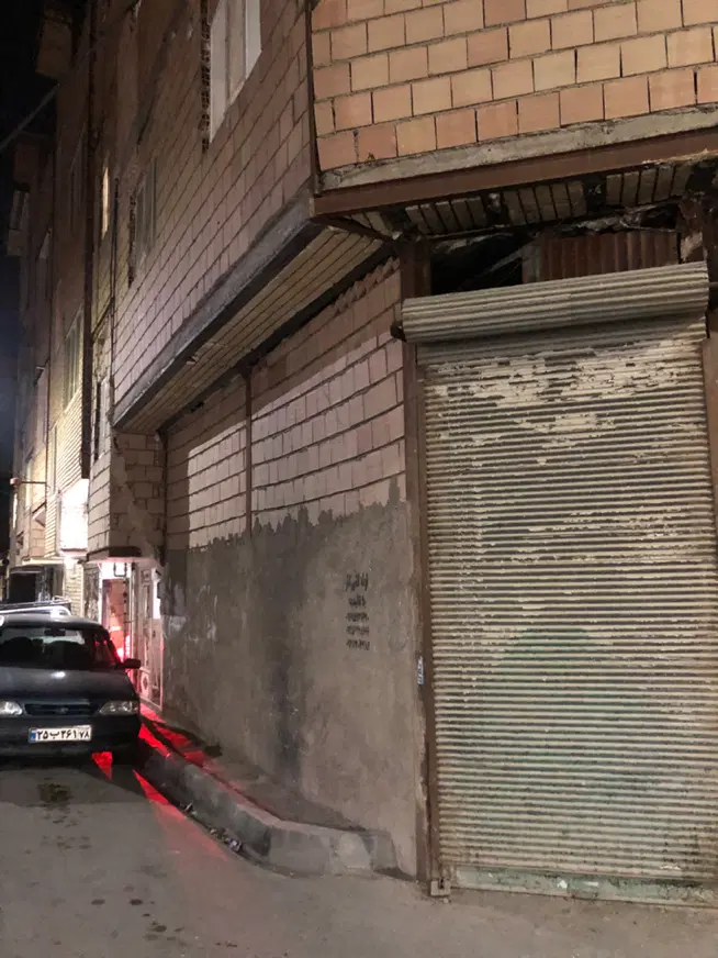 مغازه فوق 50 متری دو نبش خیابان کرکره برقی کد 3902