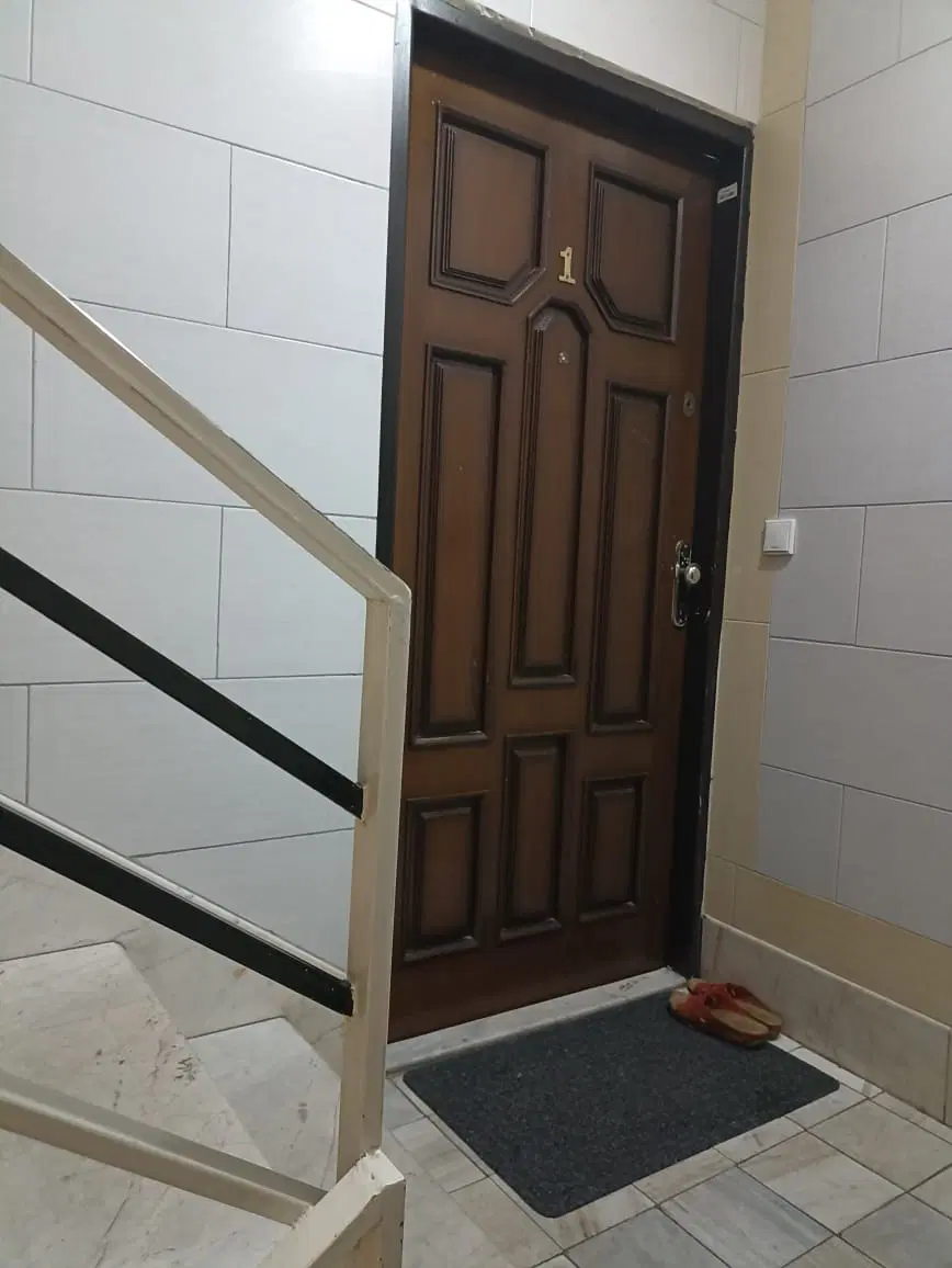 ۴۰ متری، طبقه اول،پیروزی، صددستگاه