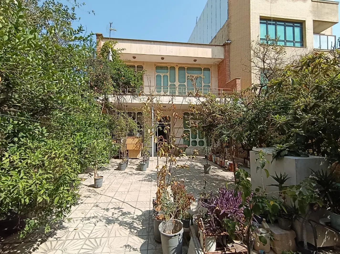 منزل ویلایی دو طبقه سیاحتگر