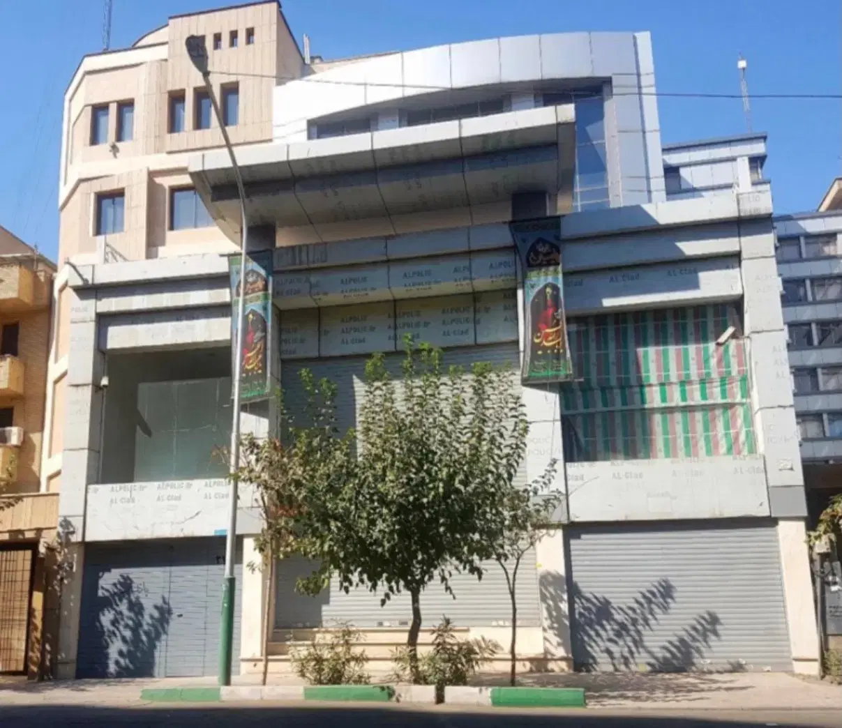 ۶۵۰ متر تجاری، ۵۰۰ متر اداری ( 7 طبقه)