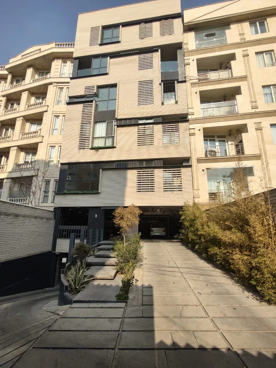 61متر فول امکانات سردار جنگل