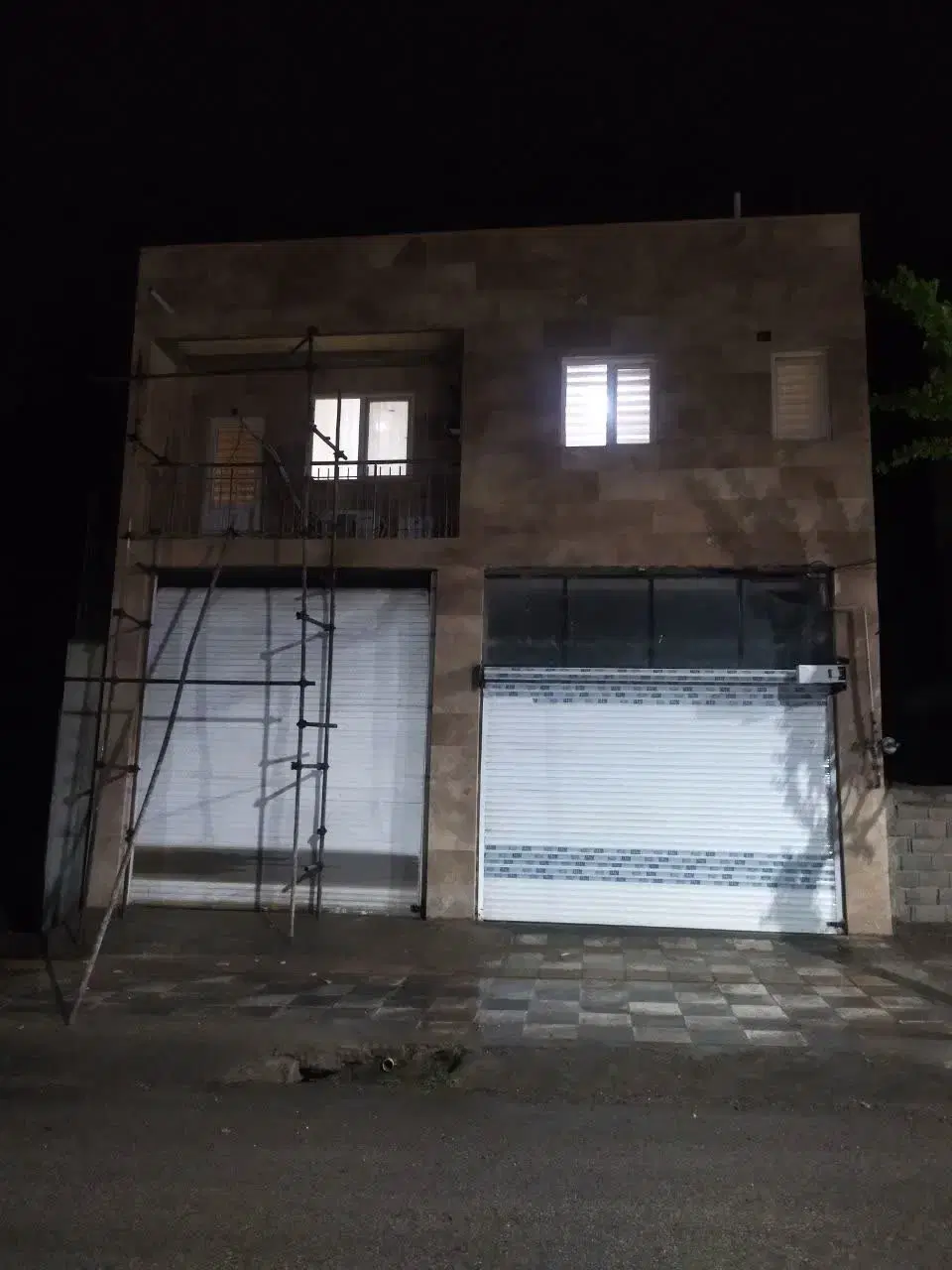 مغازه تجاری