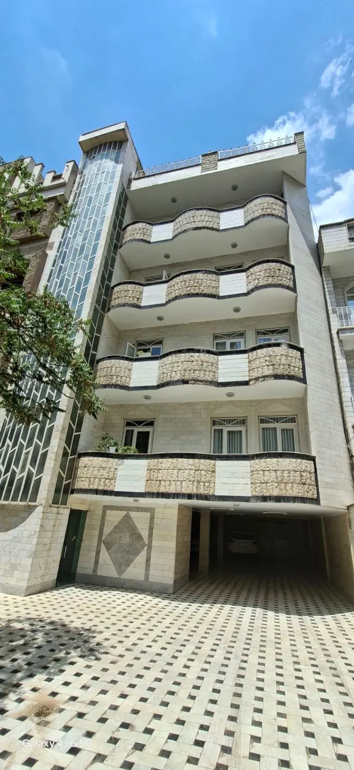 آپارتمان ۱۷۵ متر ۳خواب خیابان پنجم