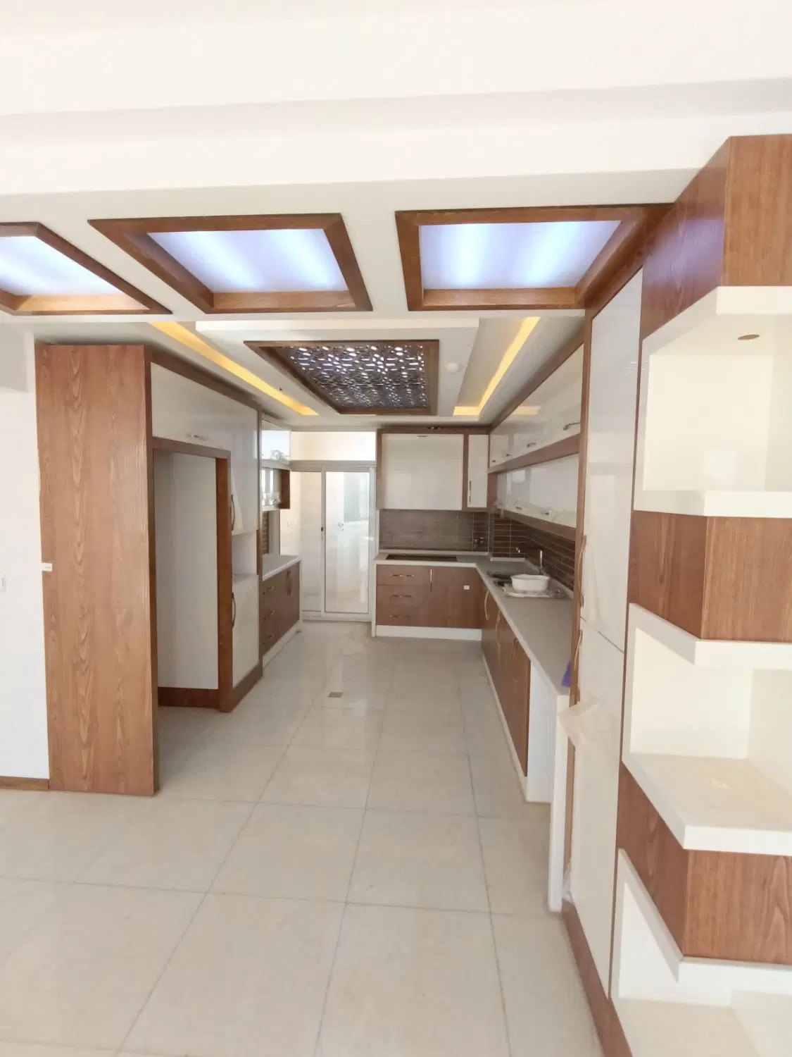 اپارتمان تک واحدی