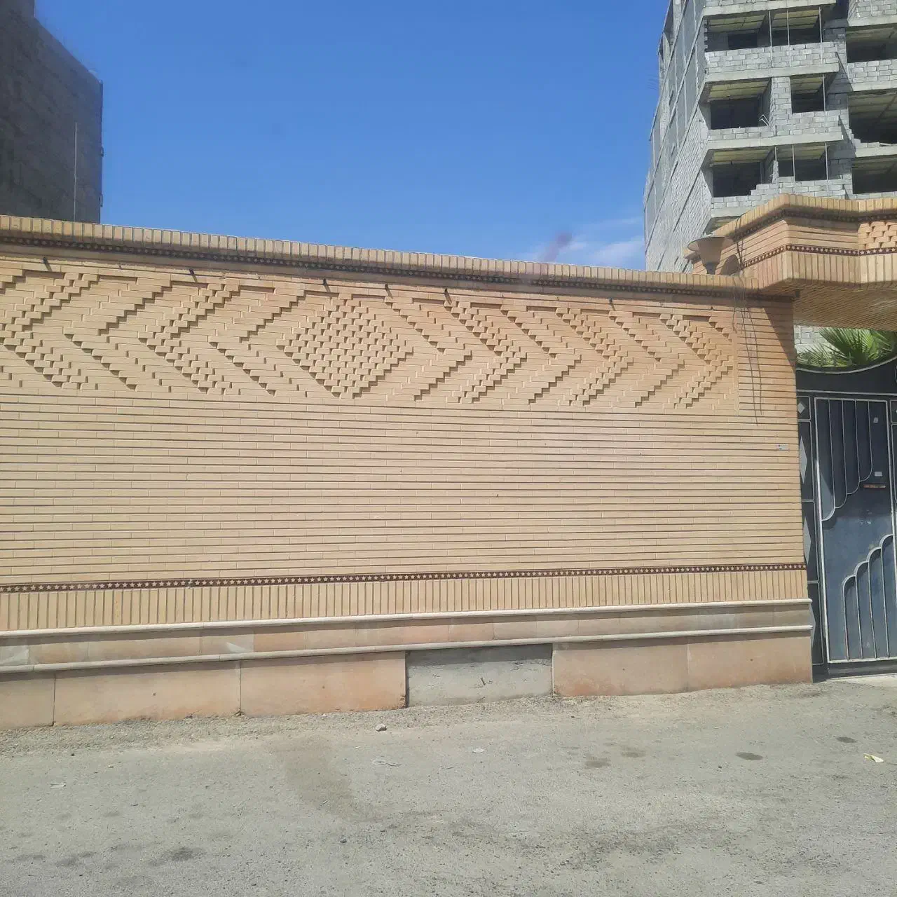 ویلایی خیابان دانشگاه