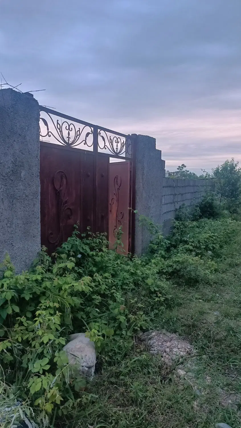 زمین مسکونی رو به روی رستوران حقدوست