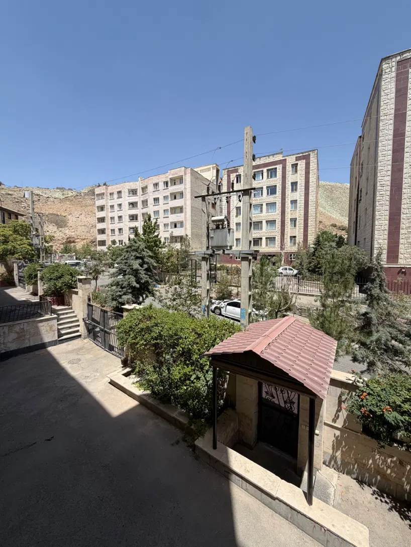 فاز ۱ خیابان دکتر حسابی ۱۰۰ متر۲ خواب