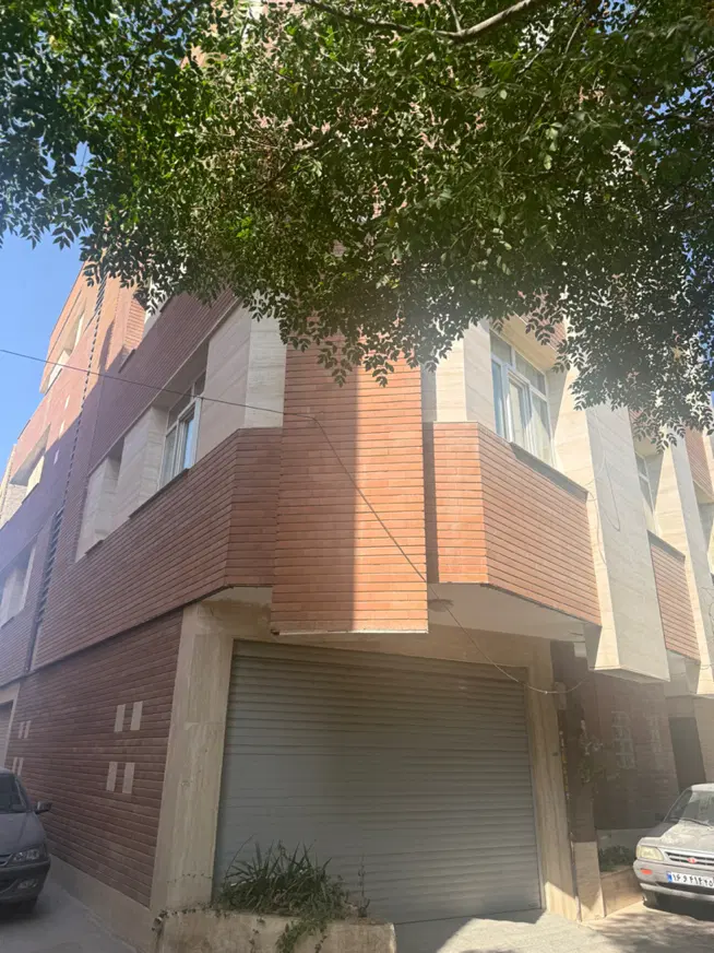 فروش ۳ طبقه ساختمان یکجا_ تاپ لوکیشن شهرک باهنر