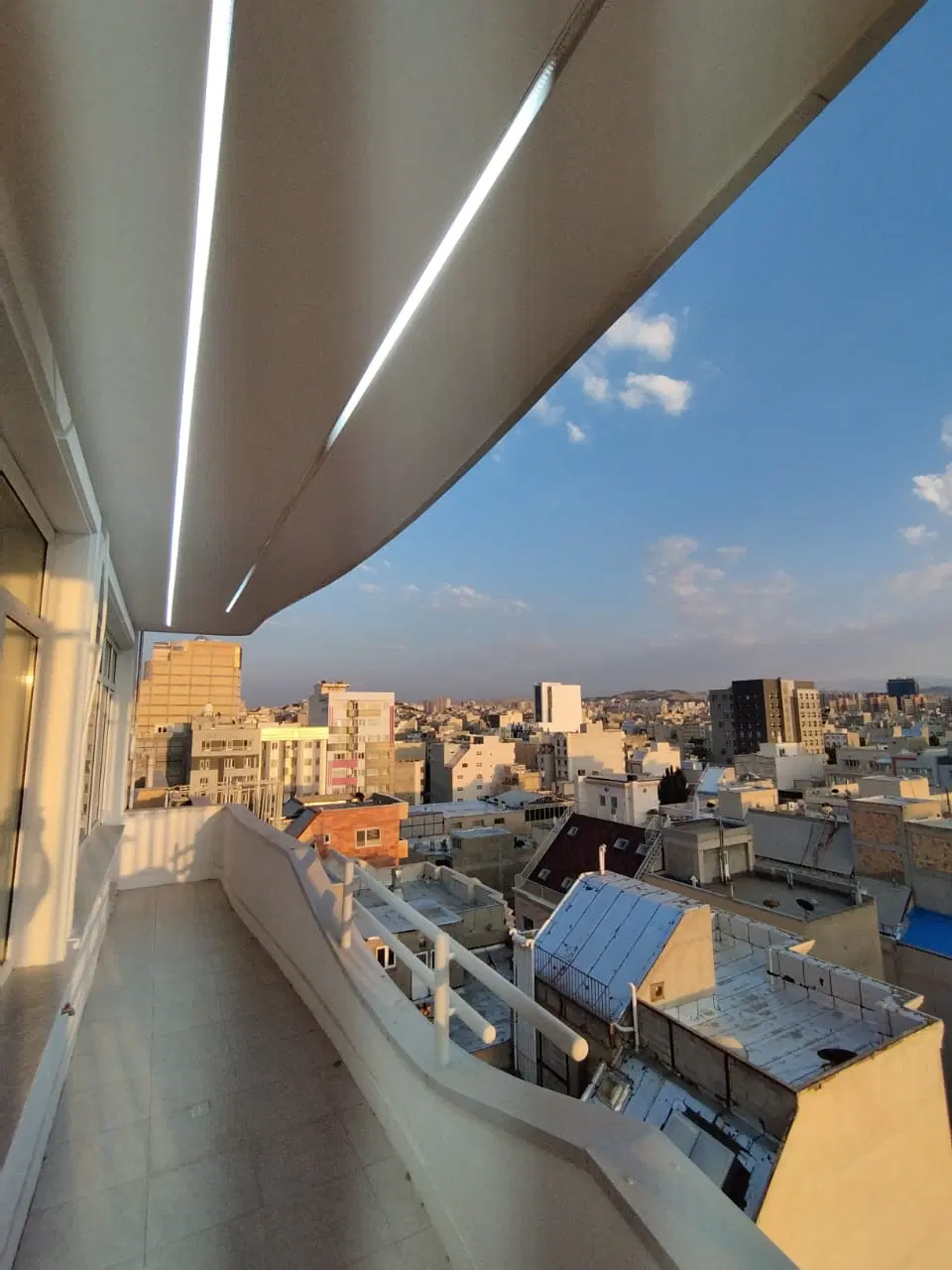 آپارتمان ۳۲۰ متری_ولیعصر_تختی ،حیاط دار