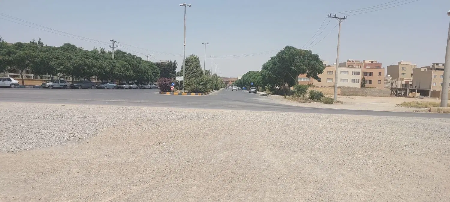 زمین مسکونی نسیم یک خانه کارگر