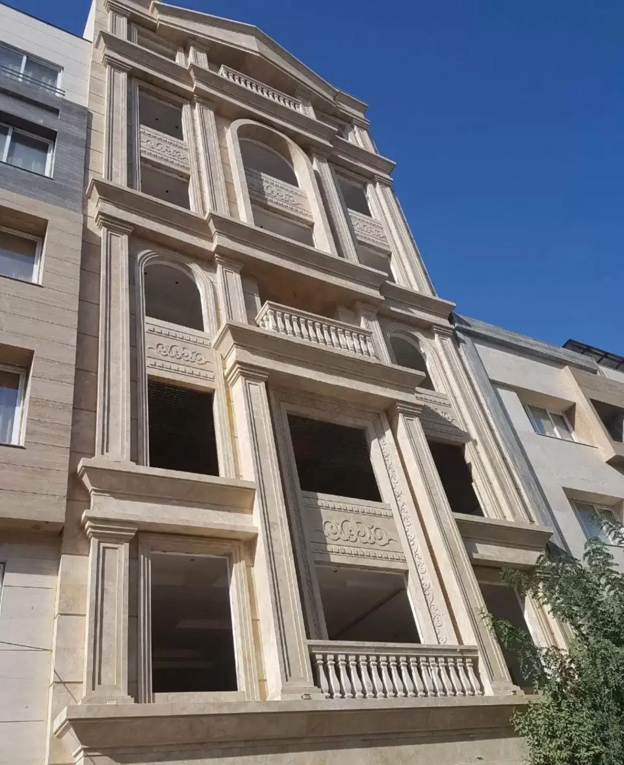 اپارتمان ۶۷متر،تکخواب،پارکینگ‌،انباری
