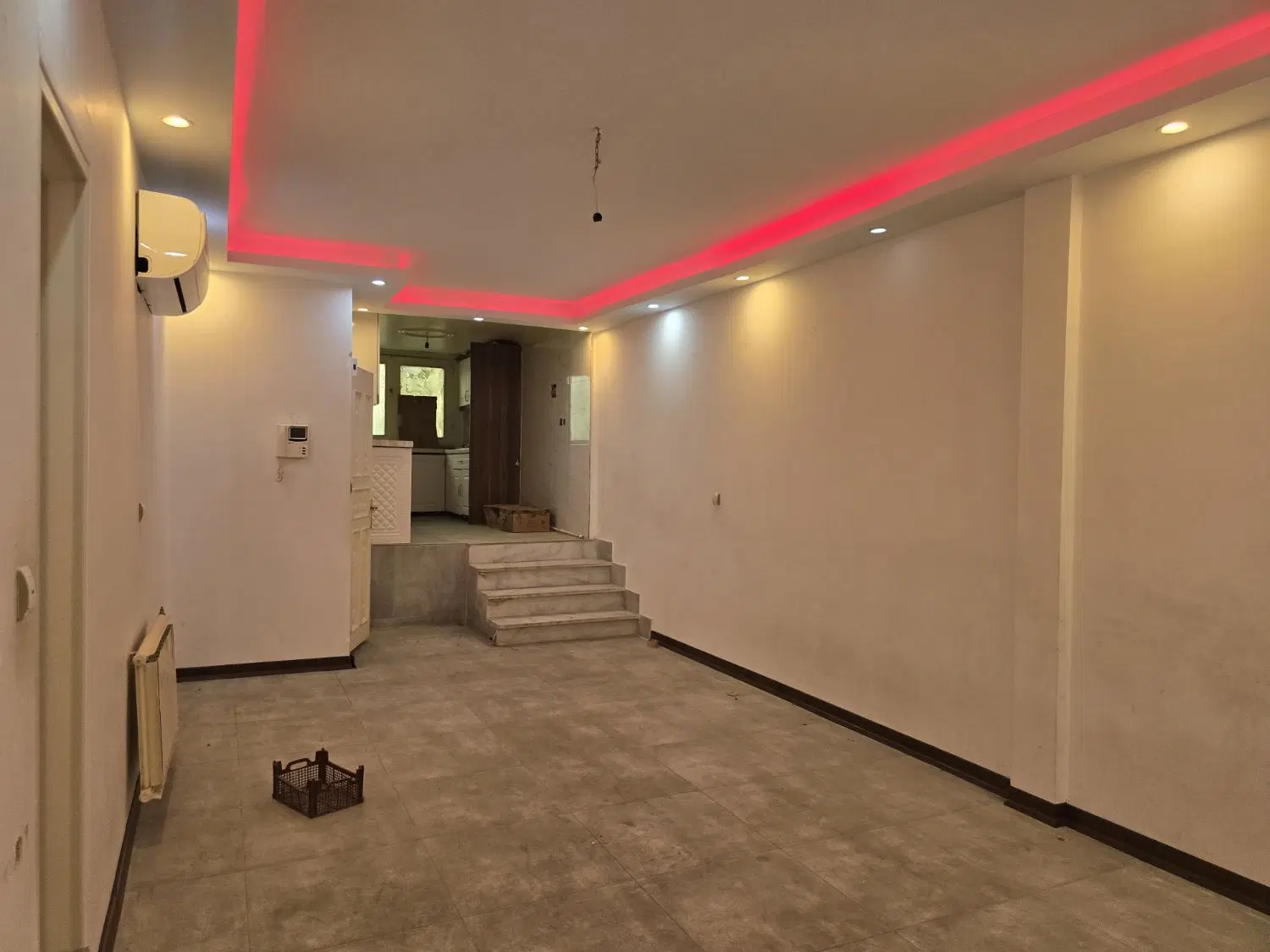 اجاره ۶۰ متری با پارکینگ میدان ۹۲