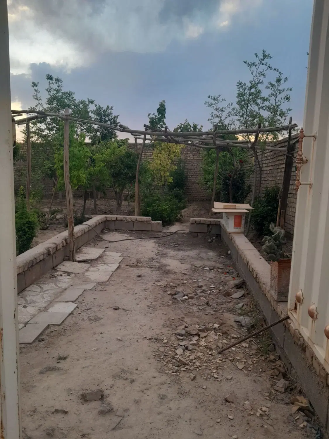 ۲۶۵ متر مربع چهاردیواری کوچه ۶ متری
