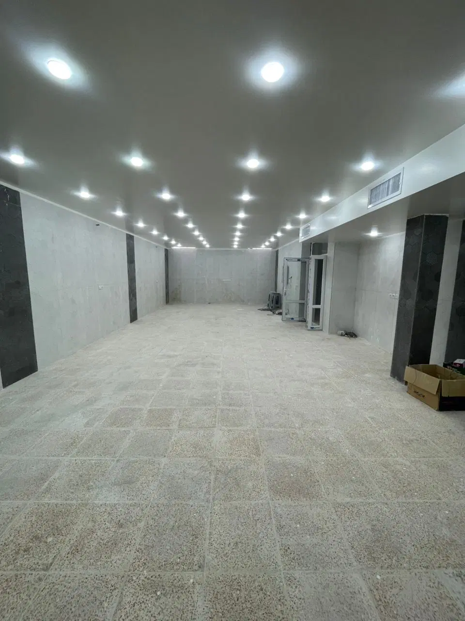 اجاره مغازه تجاری کردان بر بلوار اصلی