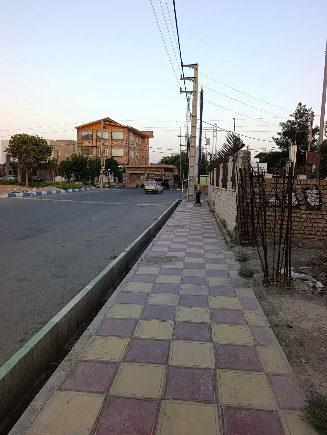 ۱۲۰مترزمین تجاری مسکونی