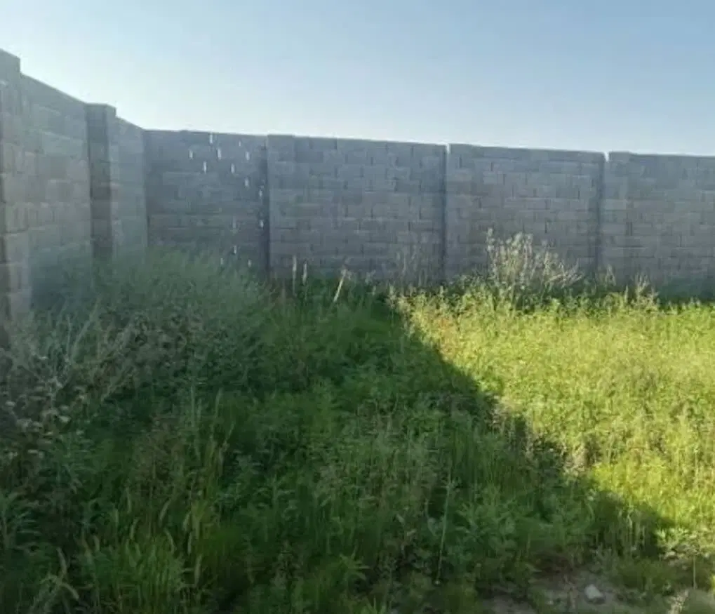 زمین دور دیوار 200متری