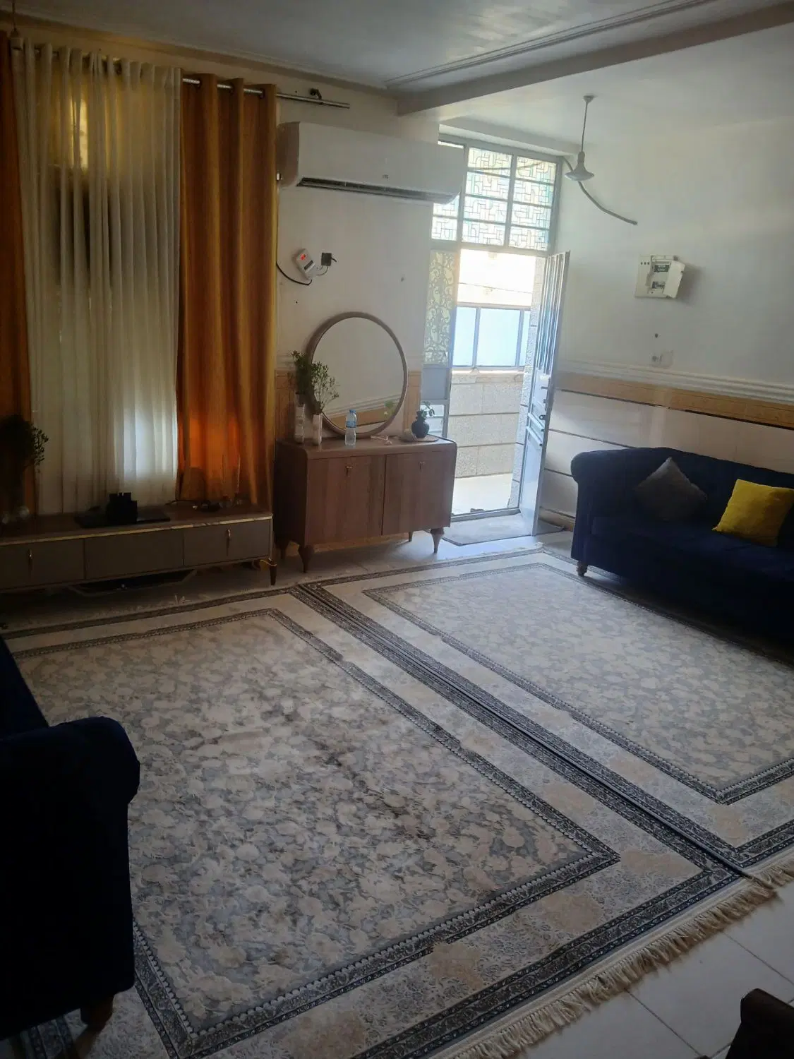فروش یک طبقه ساختمان در نفتک