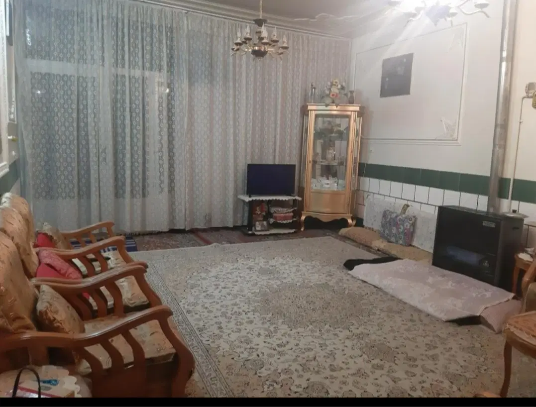 فروش منزل دوطبقه واقع درکرسکان نزدیک فلاورجان