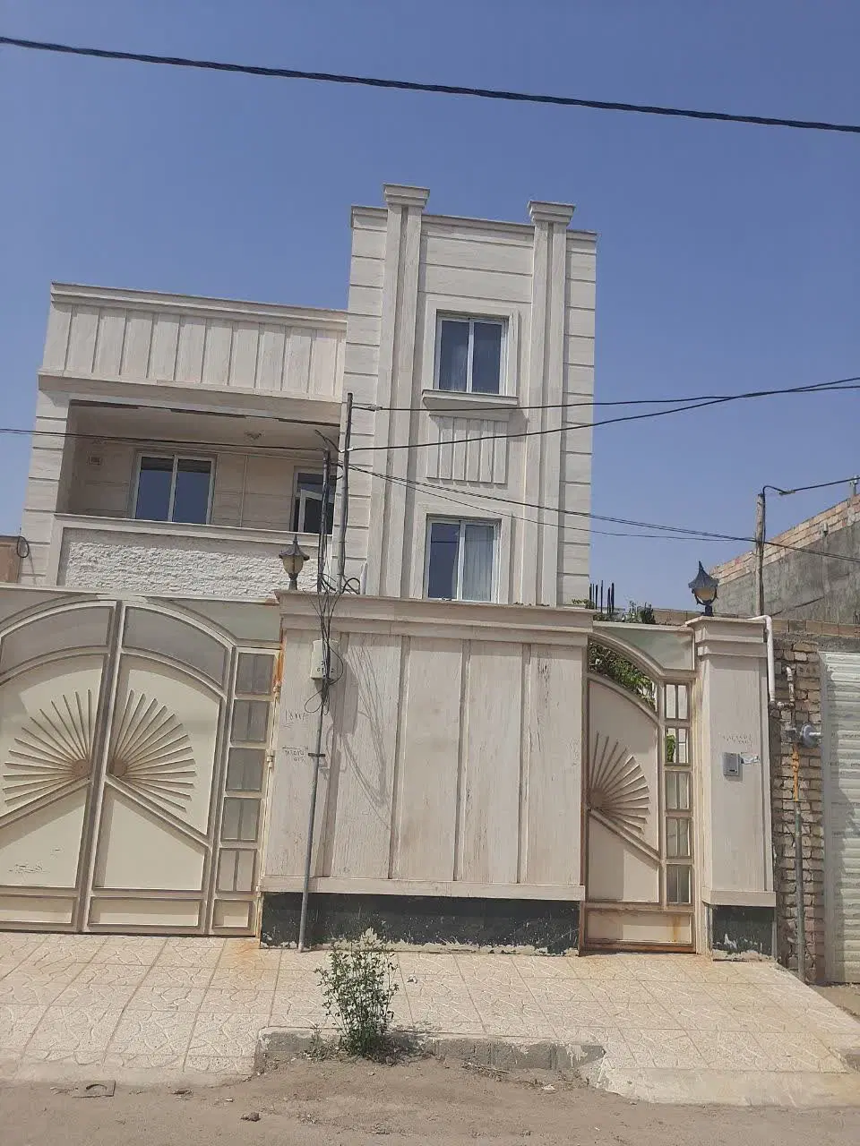 نیمه ویلایی فروش فوری آماده تحویل