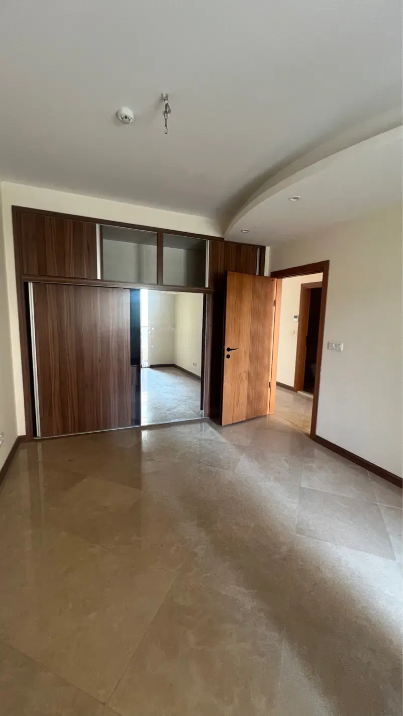 ۱۰۰متر ۲ پارکینگ