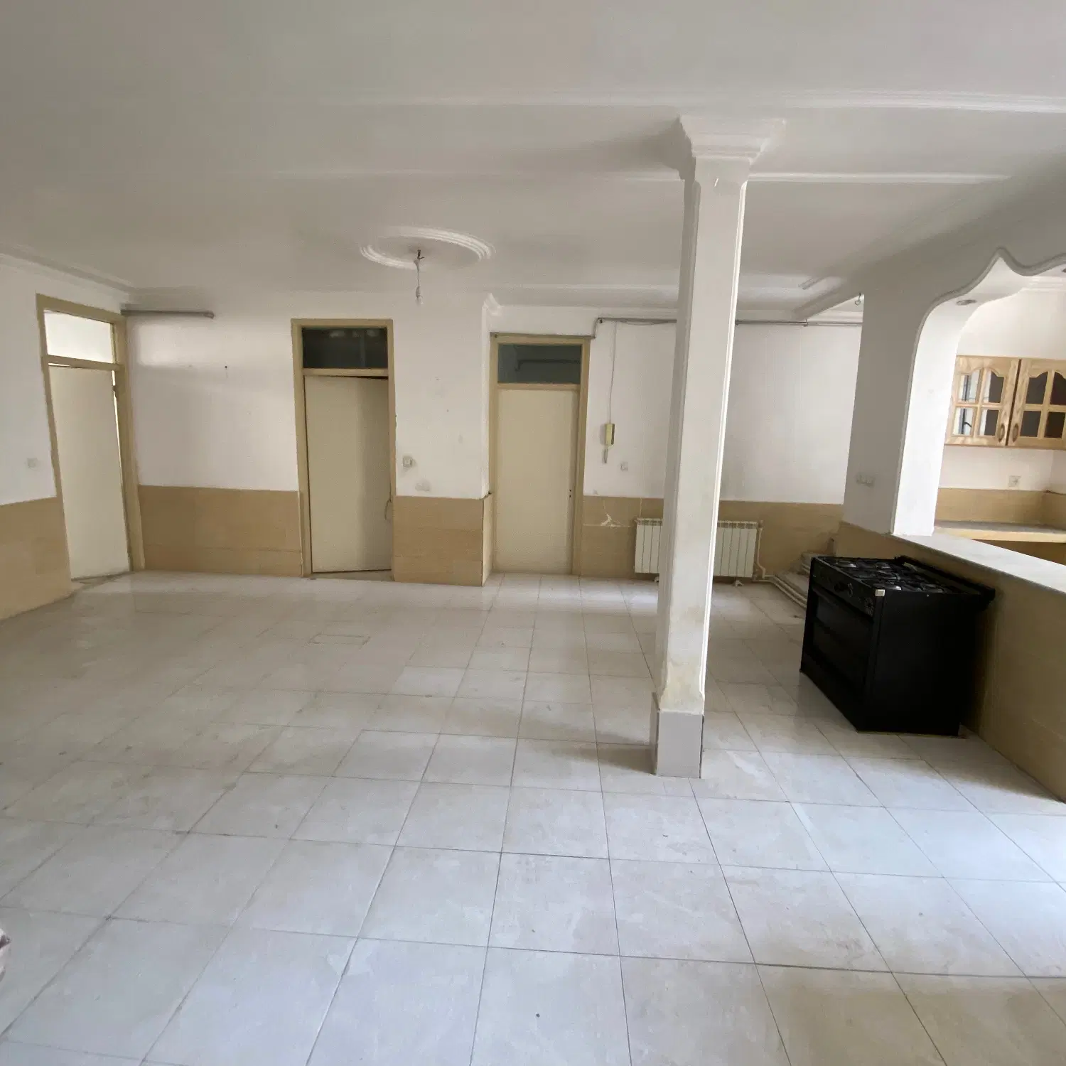 اجاره حیاط ۲۰۰ متری  چهارراه همافر