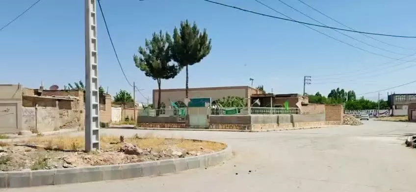 باغ ویلا ۲۲۰۰متری_داخل بافت حاشیه _فول امکانات_