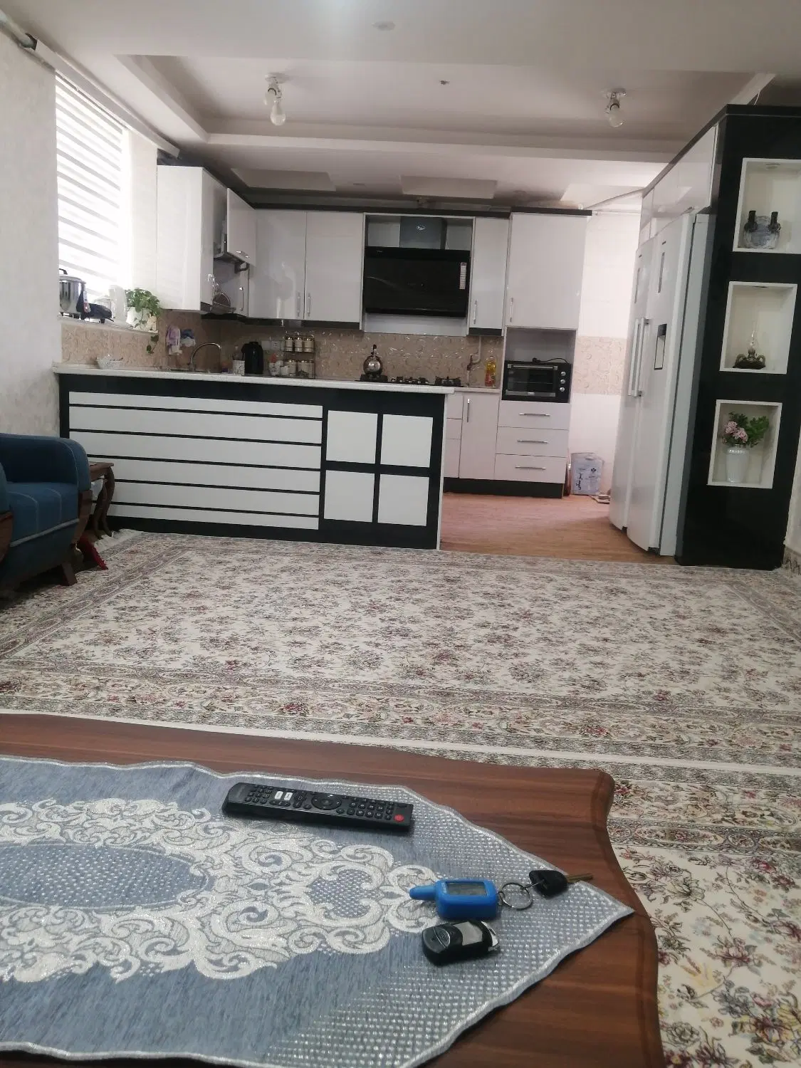 یک واحد آپارتمان  واقع در کوی آزادگان