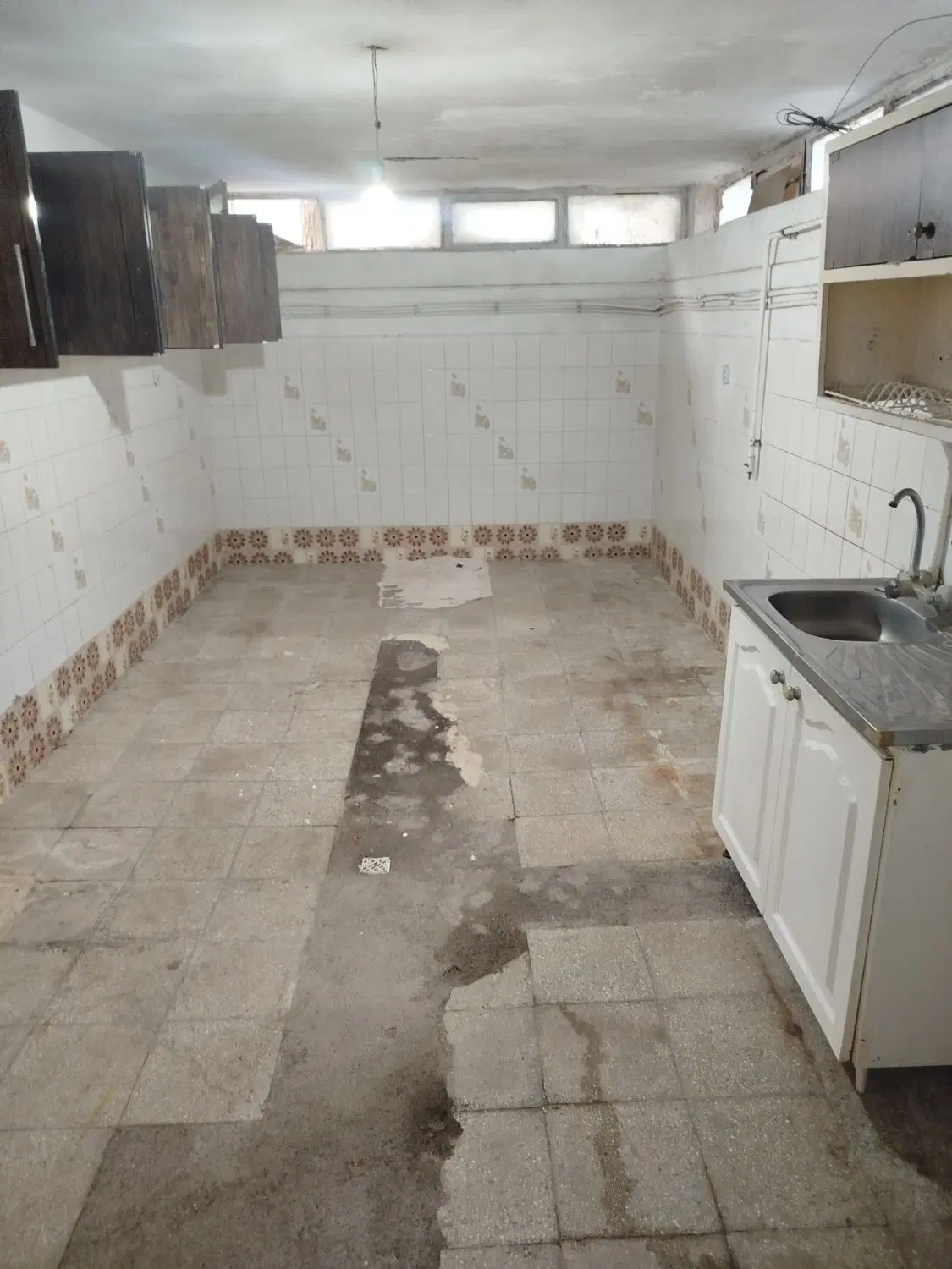 زیرزمین اجاره ای 80متری