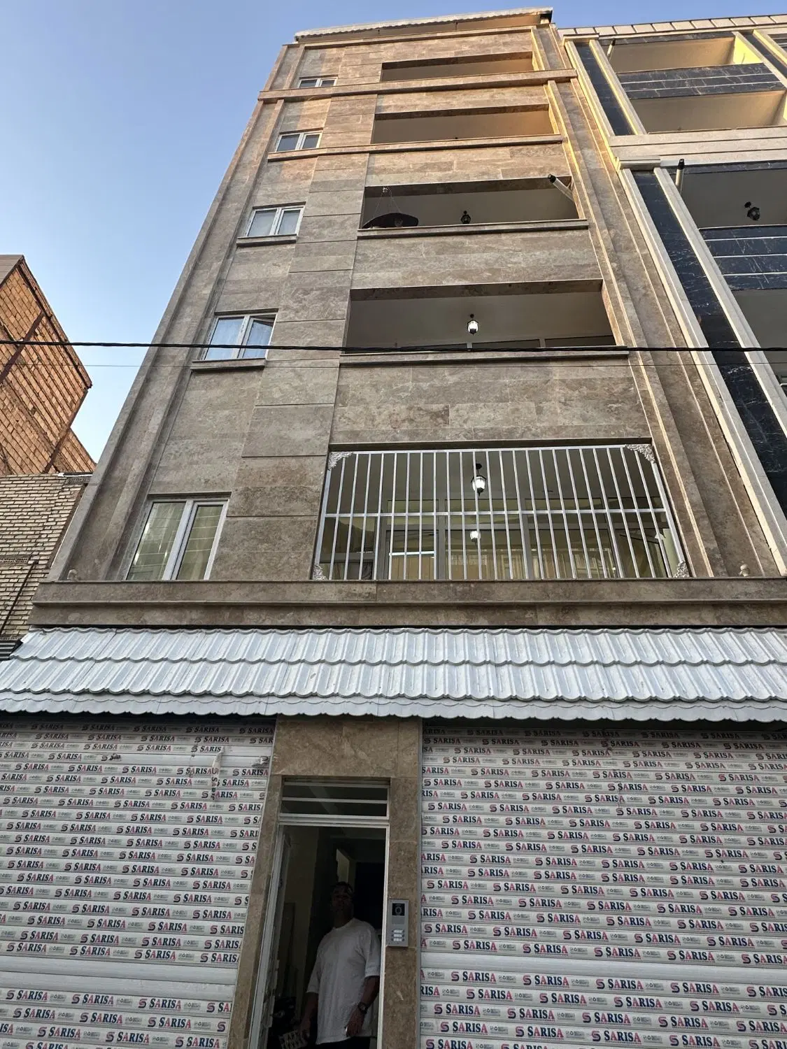اپارتمان۱۰۳متر_دوخواب_تک واحدی