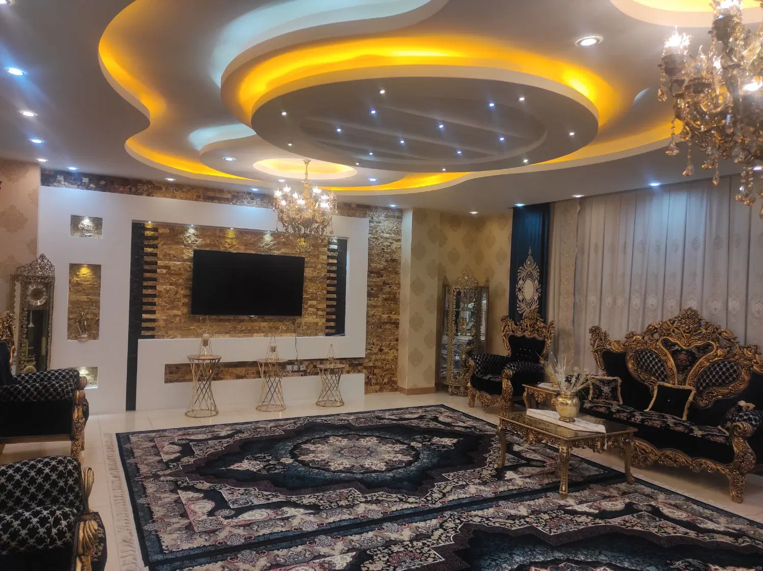 آپارتمان ۱۱۵ متری تک واحدی معلم