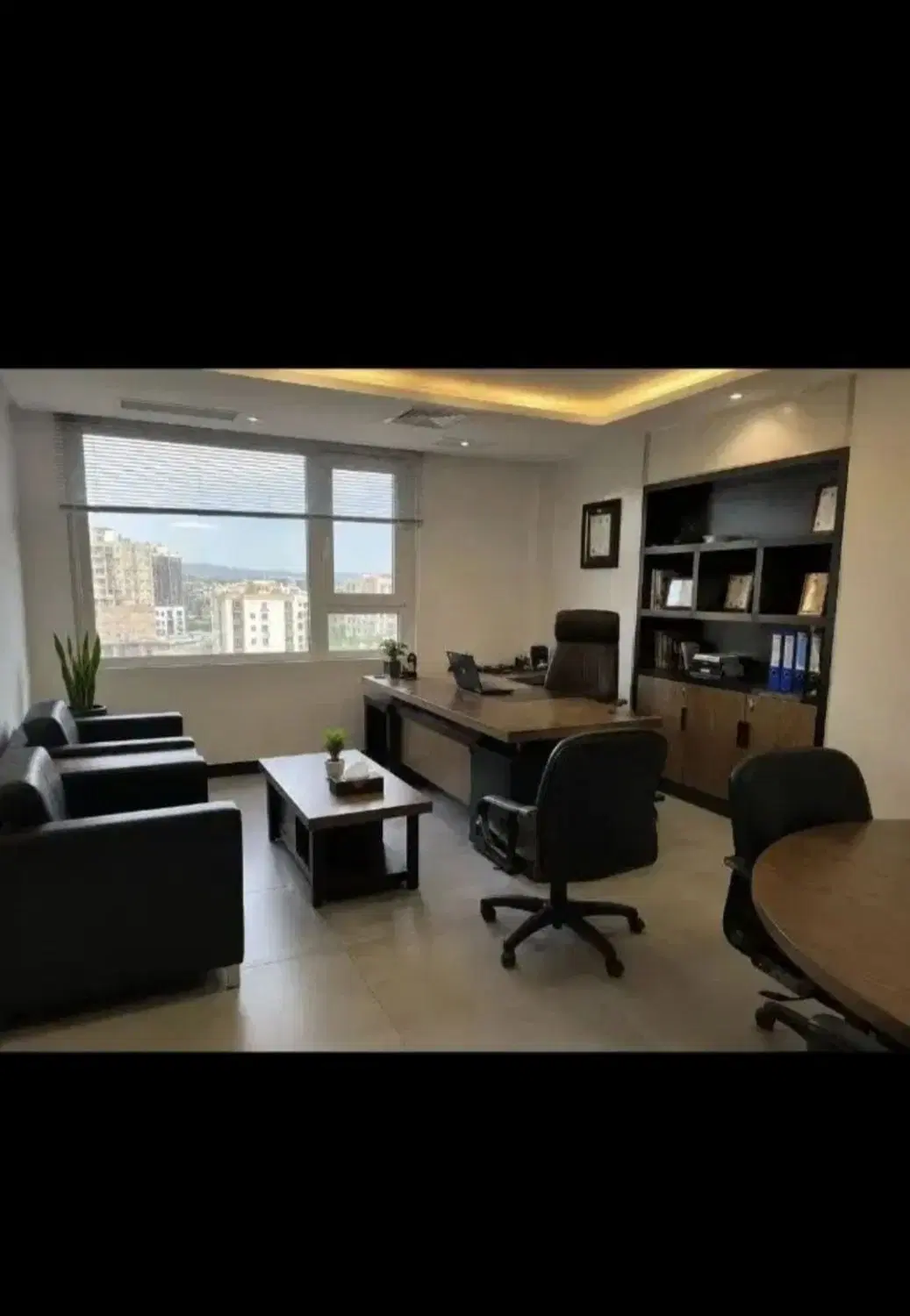 74متر_اداری _ بر اصلی جنت آباد. کاشانی _تابلو خور
