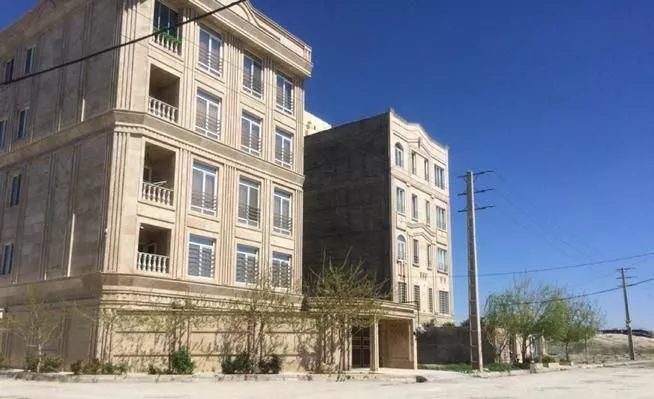 230 متر زمین مهرشهر  خ بوستان